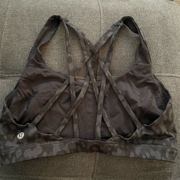 Lululemon Camo Sports Bra Size 8 - Picture 3 of 4